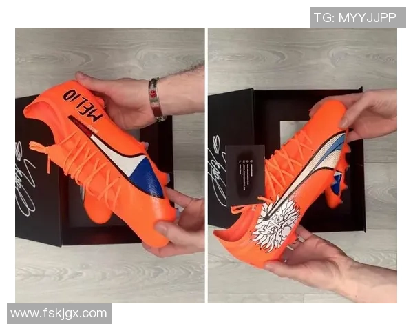 球星亲赠足球球鞋温情传递个人品牌魅力与运动精神 球星亲赠足球球鞋温情传递个人品牌魅力与运动精神