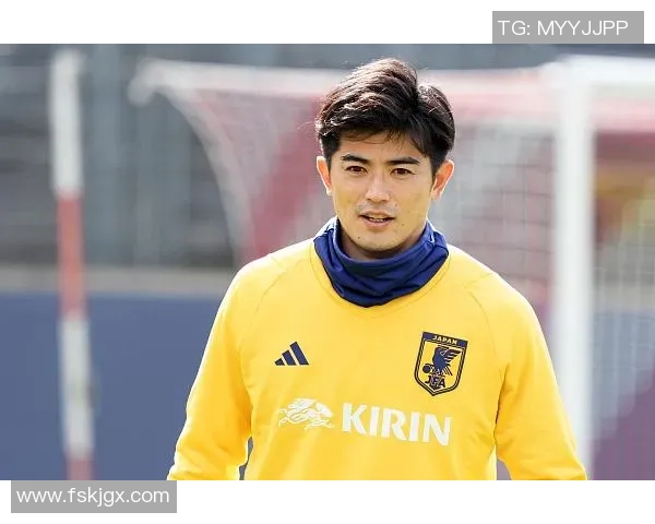 历史足球高颜值球星背头造型盘点 展现不同时代风采与魅力