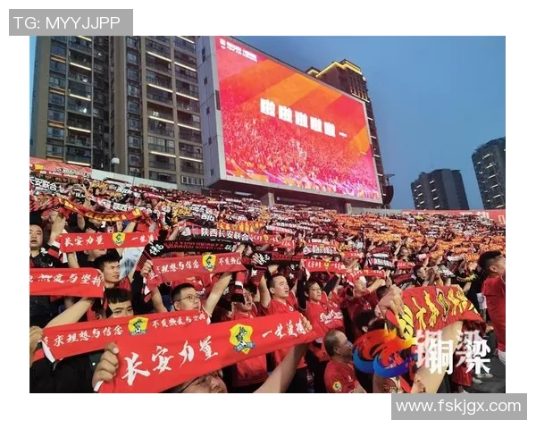 足球巨星赛场挺身而出用行动守护队友情谊感动所有观众 足球巨星赛场挺身而出用行动守护队友情谊感动所有观众